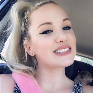 Meet your Posher, Jasmin